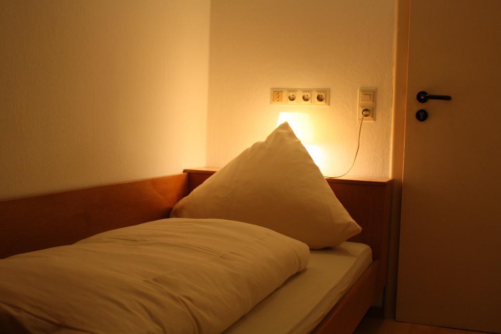 Hotel Funk บีทิกไฮม์-บิสซิงเงน ห้อง รูปภาพ